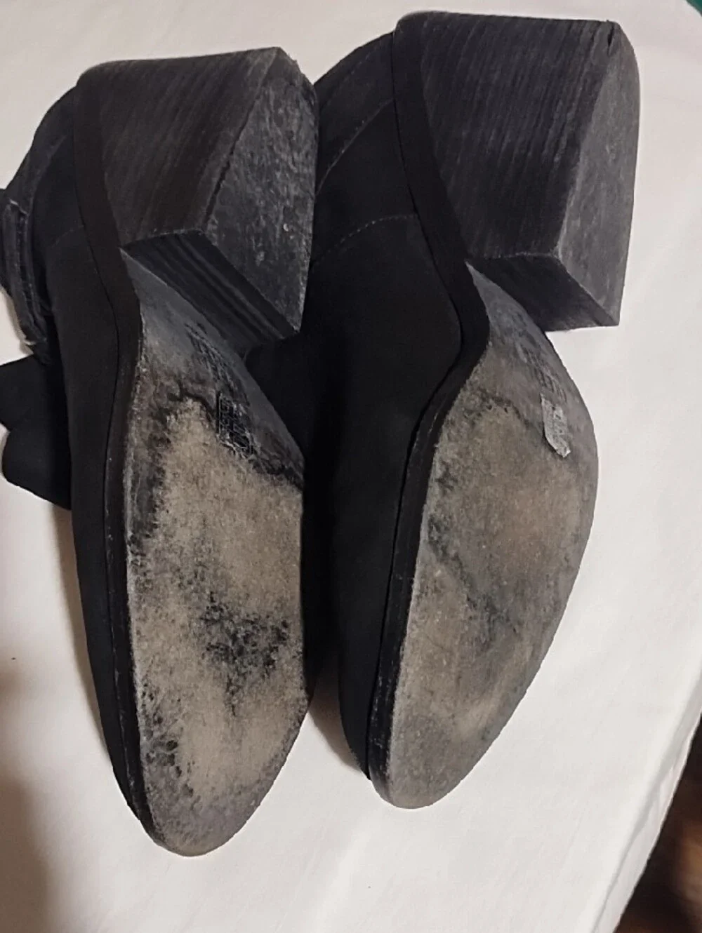 Eileen Fisher Black Suede Ankle Booties with Side Strap Good Condition Size 9.